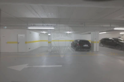 Apartamento T3 para Venda em Carcavelos e Parede