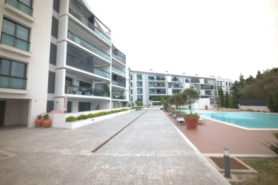 Apartamento T3 para Venda em Carcavelos e Parede