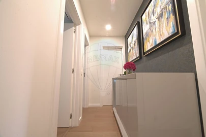 Apartamento T3 para Venda em Carcavelos e Parede