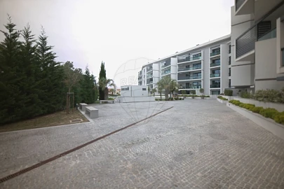 Apartamento T3 para Venda em Carcavelos e Parede
