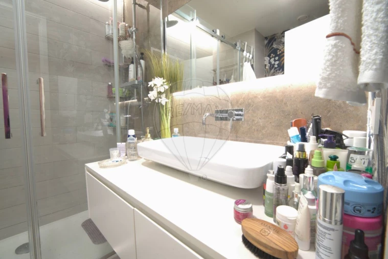 Apartamento T3 para Venda em Carcavelos e Parede Foto 12