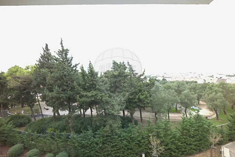 Apartamento T3 para Venda em Carcavelos e Parede Foto 31