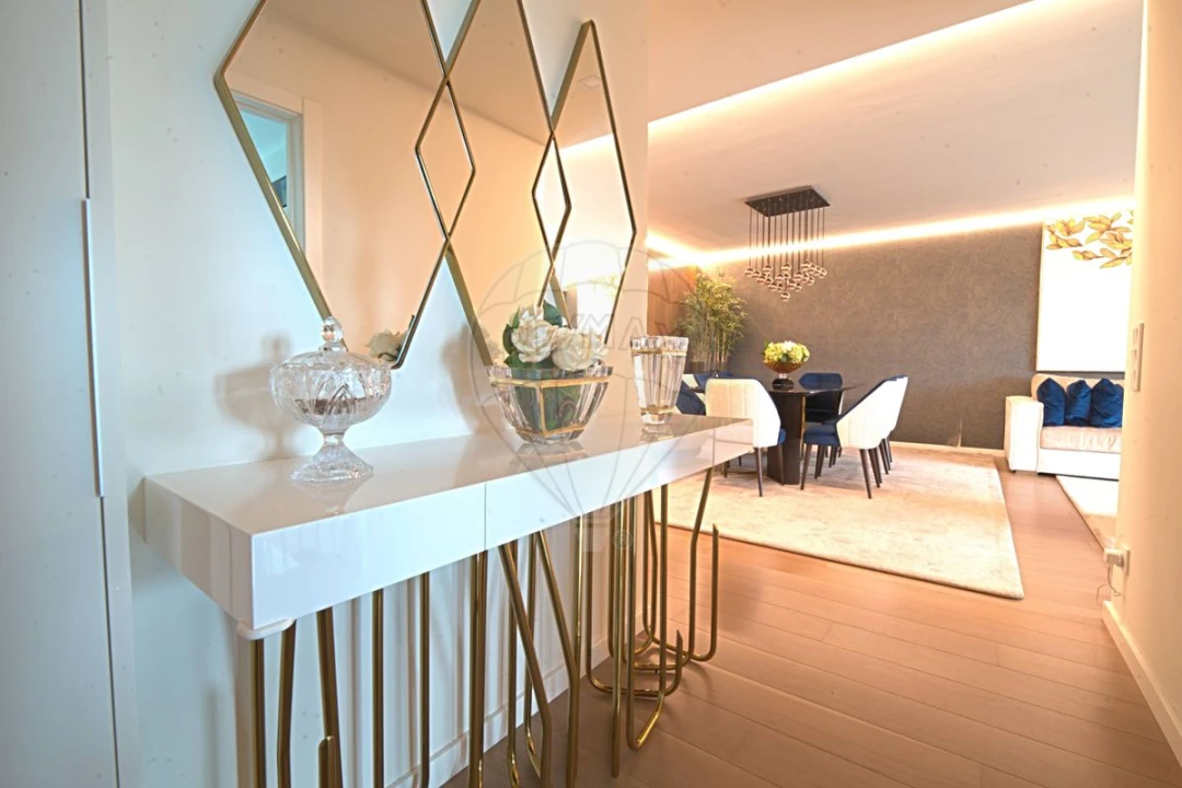 Apartamento T3 para Venda em Carcavelos e Parede Foto 35