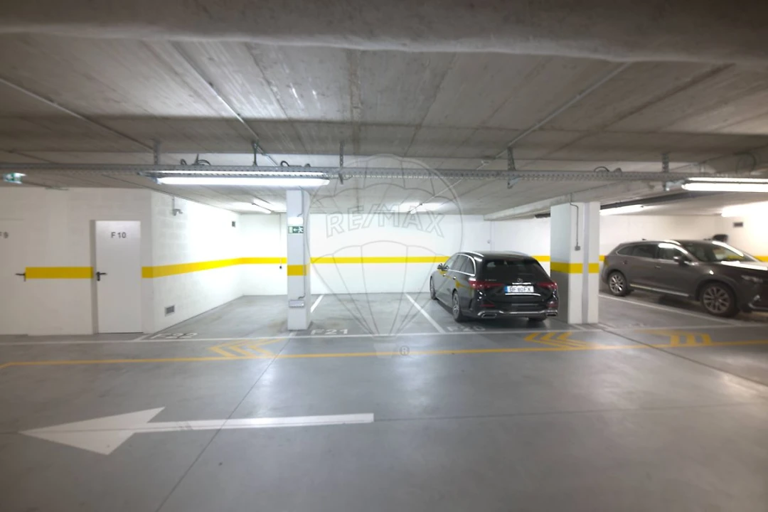 Apartamento T3 para Venda em Carcavelos e Parede Foto 21
