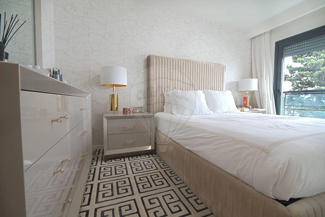 Apartamento T3 para Venda em Carcavelos e Parede Foto 16