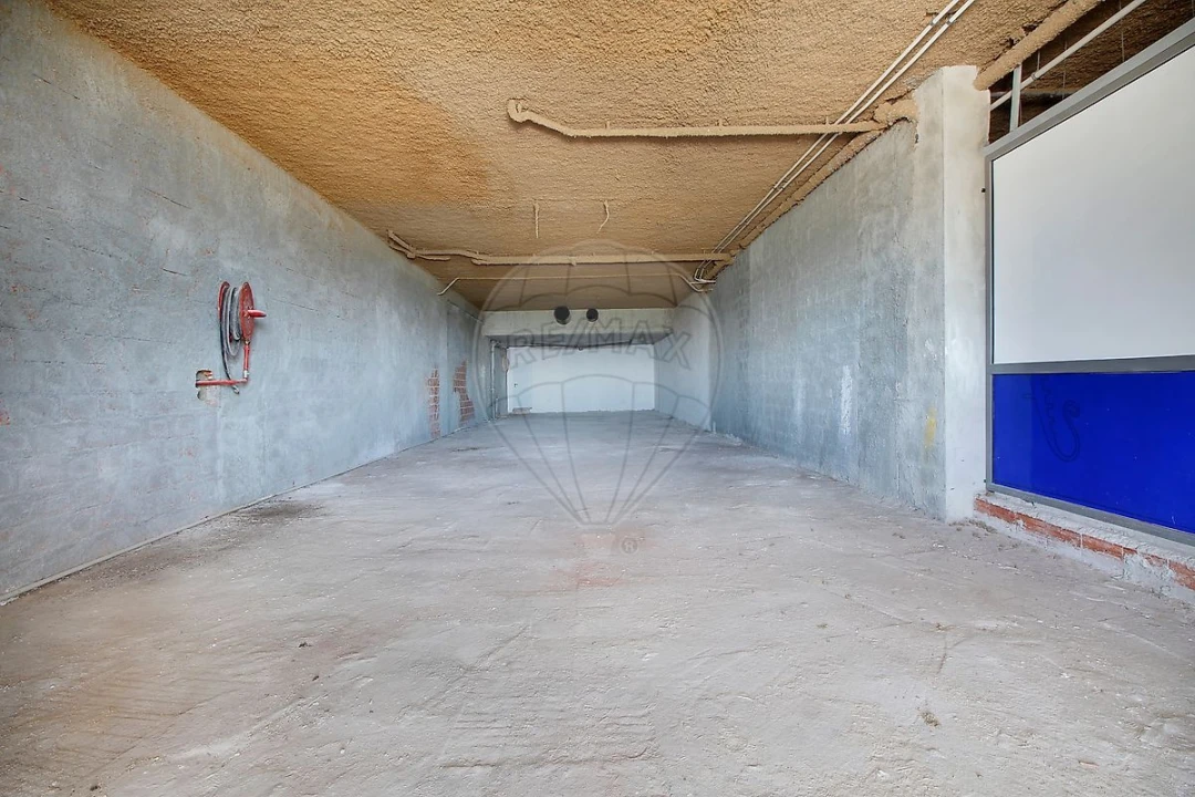 Loja para Arrendamento em Sesimbra (Santiago) Foto 5