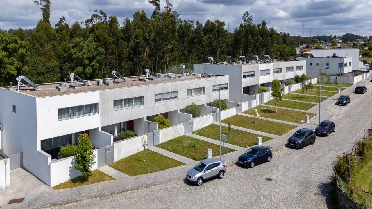 Moradia T3 para Venda em Nogueira e Silva Escura Foto 2