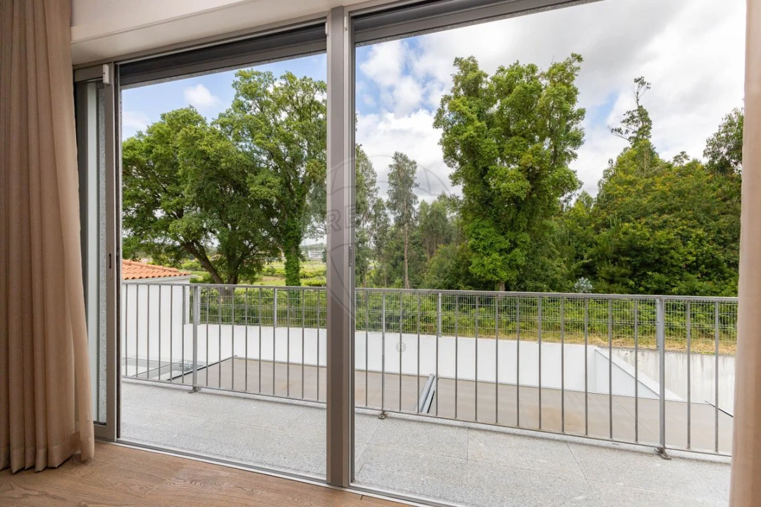 Moradia T3 para Venda em Nogueira e Silva Escura Foto 34