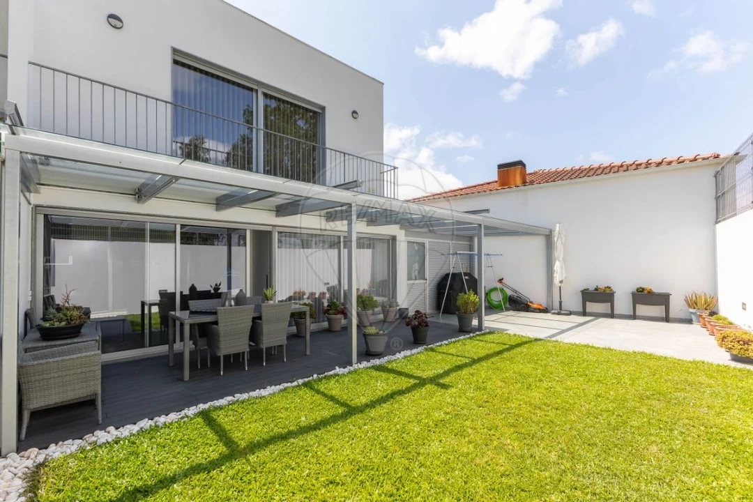 Moradia T3 para Venda em Nogueira e Silva Escura Foto 25