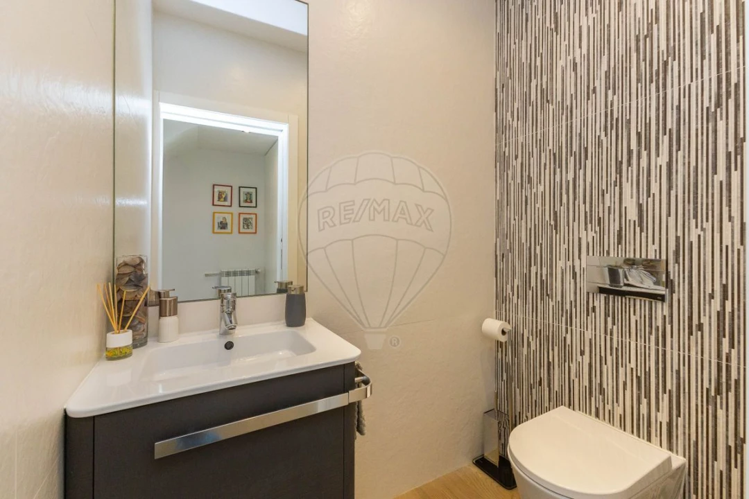 Moradia T3 para Venda em Nogueira e Silva Escura Foto 18