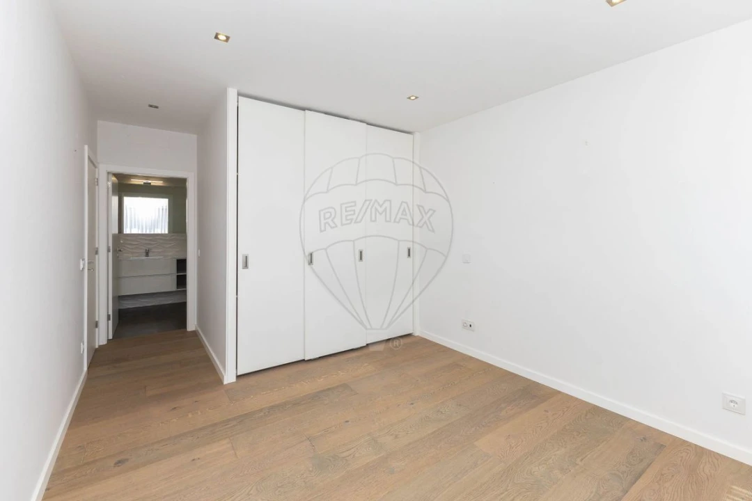 Moradia T3 para Venda em Nogueira e Silva Escura Foto 38