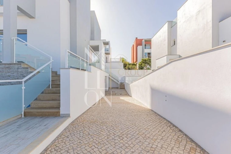 Moradia T3 para Venda em Ferragudo Foto 28