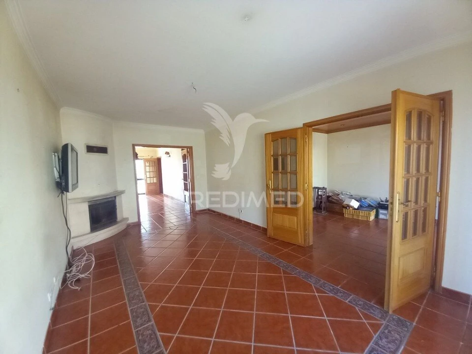 Moradia T5 para Venda em Santo Isidoro Foto 5