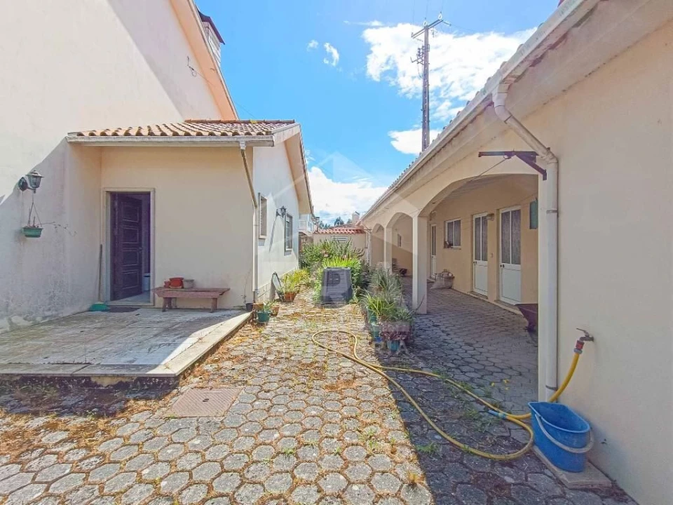 Moradia T5 para Venda em Eixo e Eirol Foto 4
