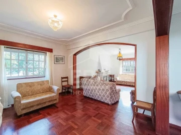 Moradia T5 para Venda em Eixo e Eirol
