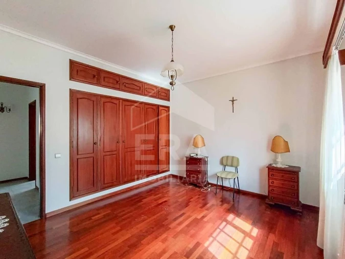 Moradia T5 para Venda em Eixo e Eirol Foto 12