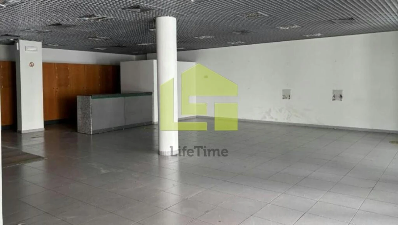 Loja para Venda em Vialonga Foto 3