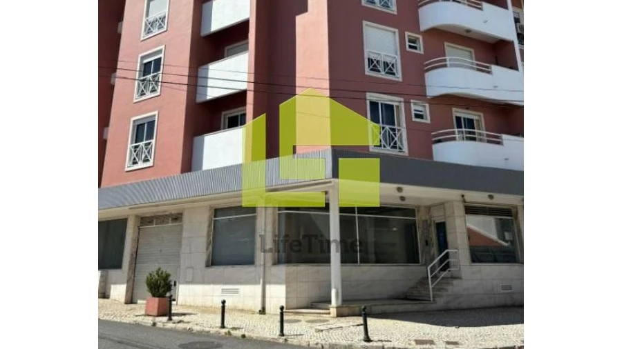 Loja para Venda em Vialonga