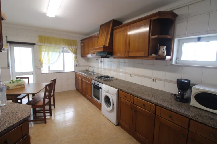 Apartamento T4 para Venda em Vila Praia de Ancora Foto 1