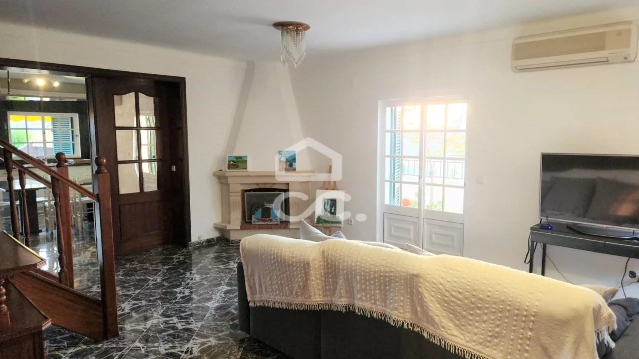 Moradia T3 para Venda em Granja Foto 8