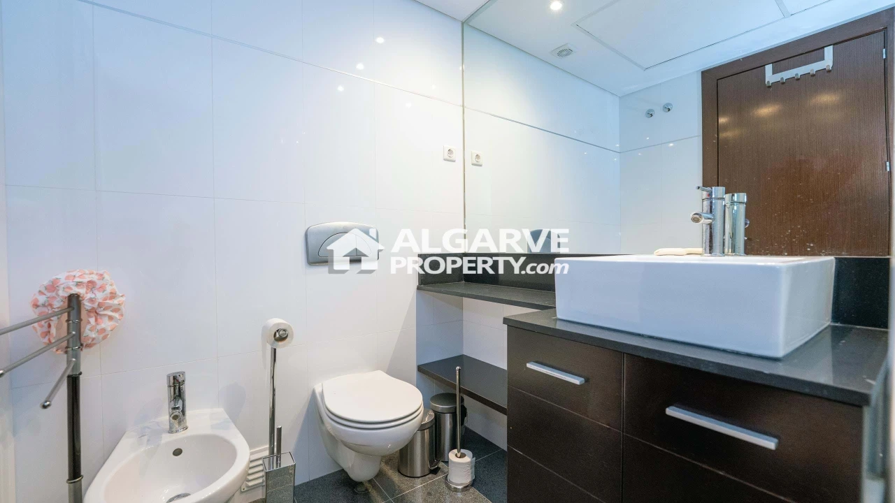 Moradia T5 para Venda em Quarteira Foto 21