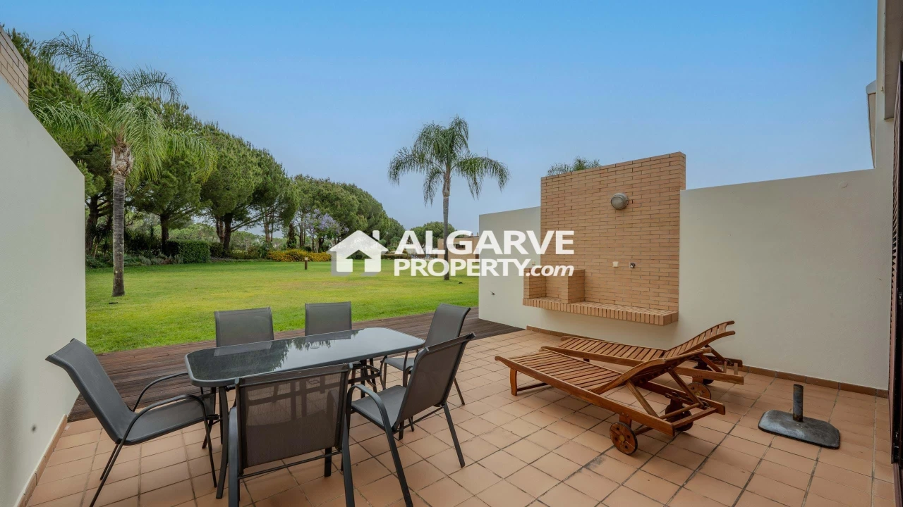 Moradia T5 para Venda em Quarteira Foto 35