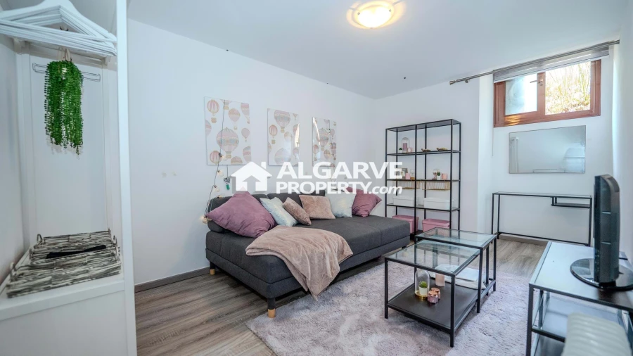 Moradia T5 para Venda em Quarteira Foto 27