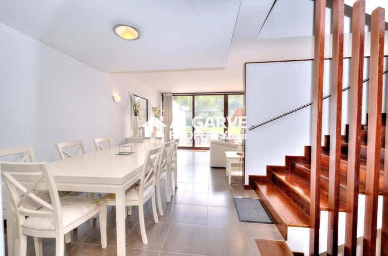 Moradia T5 para Venda em Quarteira Foto 42