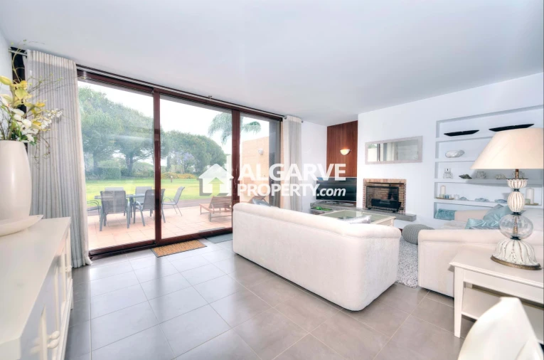 Moradia T5 para Venda em Quarteira Foto 43