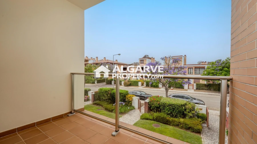 Moradia T5 para Venda em Quarteira Foto 25