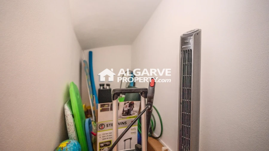 Moradia T5 para Venda em Quarteira Foto 32