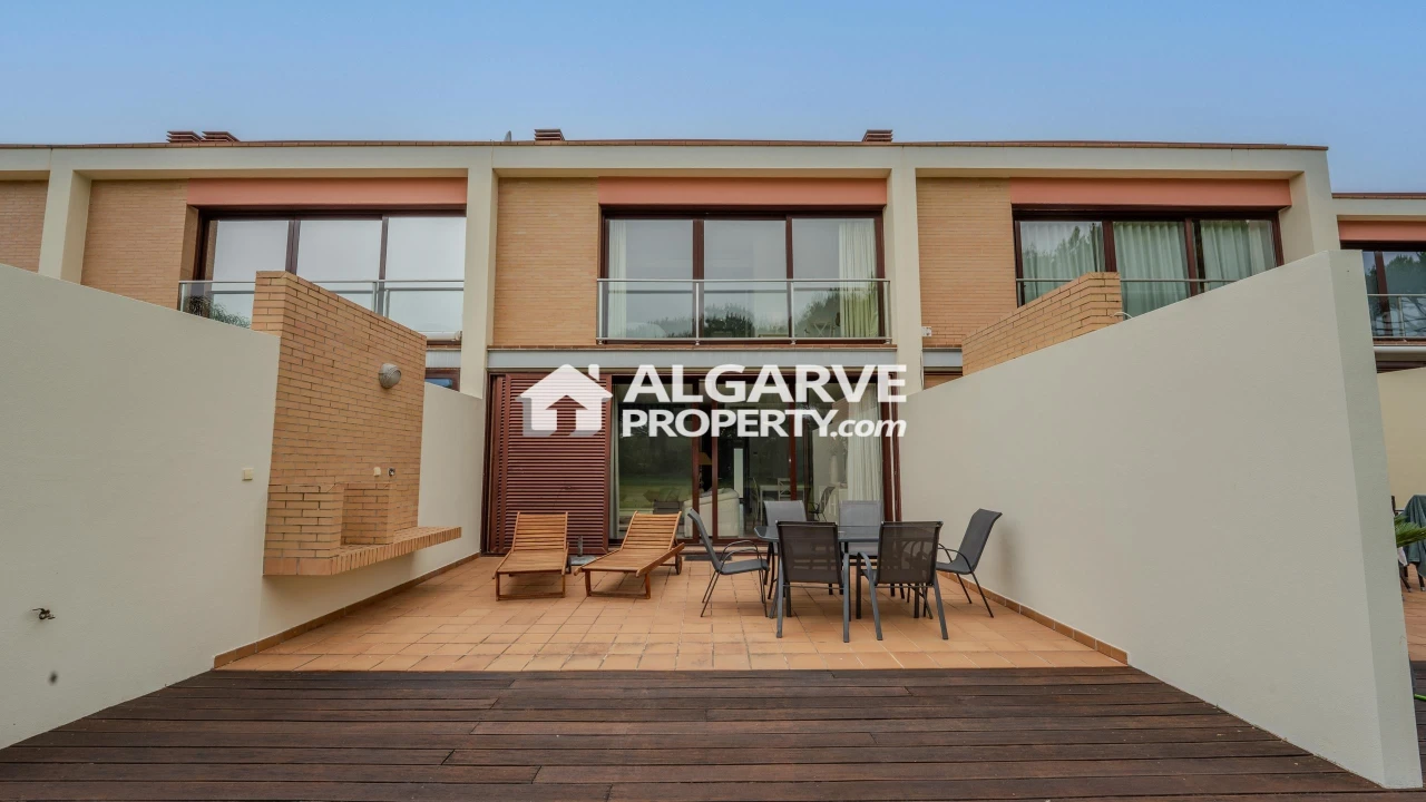 Moradia T5 para Venda em Quarteira Foto 38