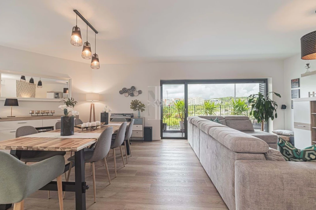 Apartamento T4 para Venda em Lumiar Foto 12