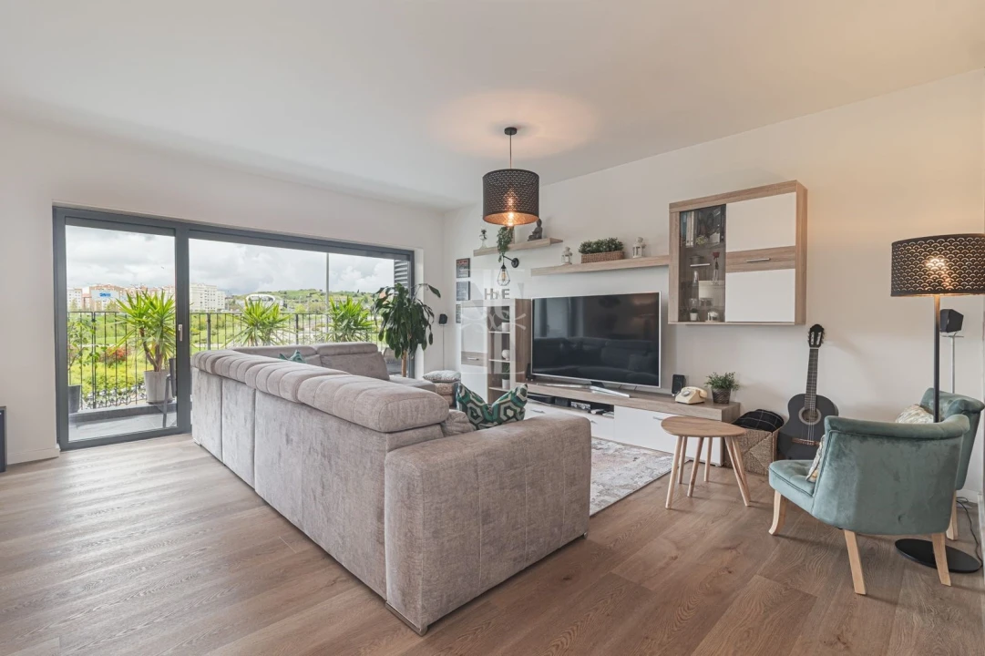 Apartamento T4 para Venda em Lumiar Foto 11