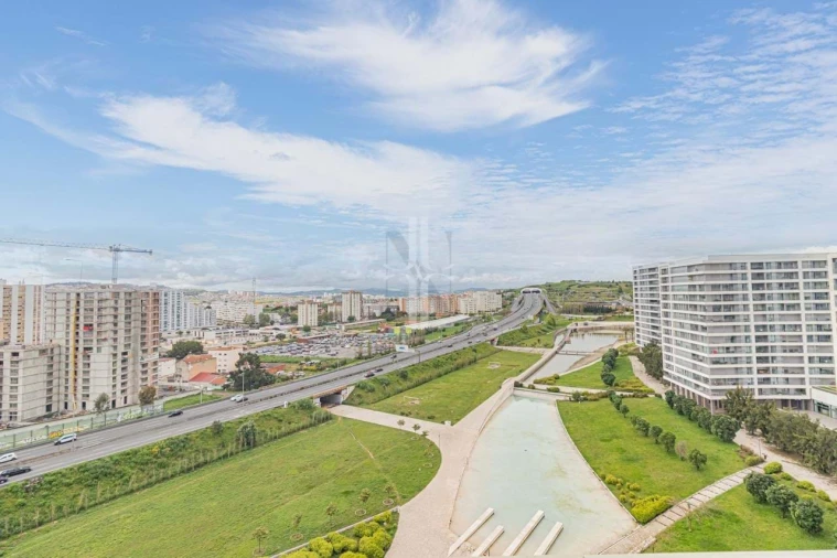 Apartamento T4 para Venda em Lumiar Foto 2