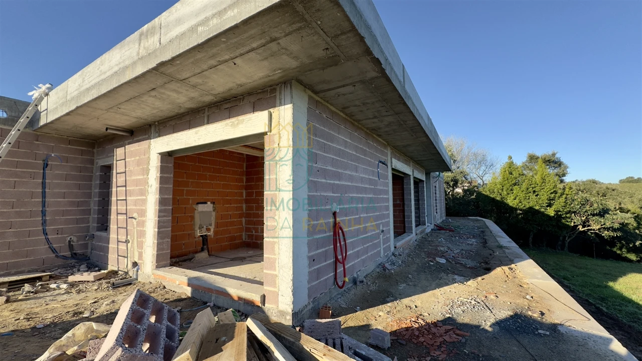 Moradia T3 para Venda em Nossa Senhora do Pópulo, Coto e São Gregório Foto 1