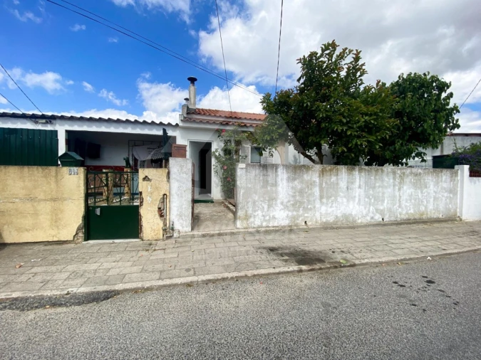 Moradia T2 para Venda em Camarate, Unhos e Apelação Foto 24