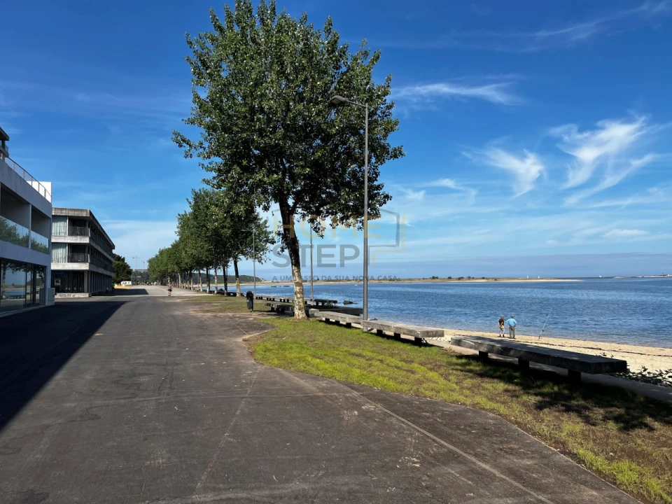 Loja para Arrendamento em Canidelo Foto 8