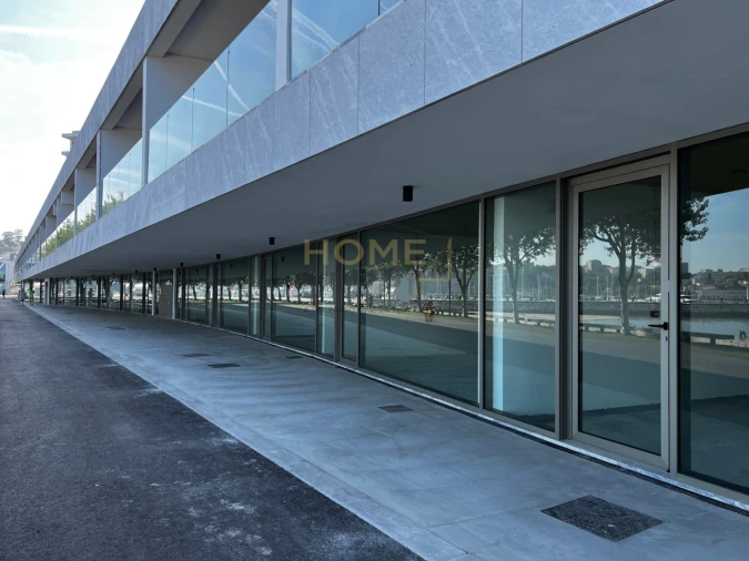 Loja para Arrendamento em Canidelo Foto 2