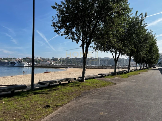 Loja para Arrendamento em Canidelo Foto 10