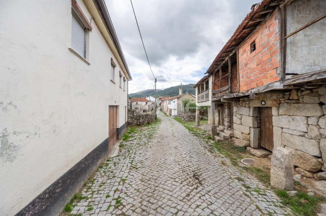 Moradia T2 para Venda em Ardãos e Bobadela Foto 10