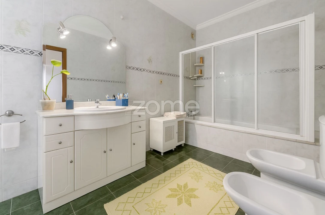 Moradia T4 para Venda em Vila Chã Foto 8