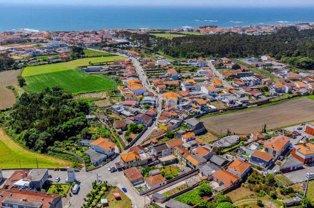 Moradia T4 para Venda em Vila Chã Foto 41