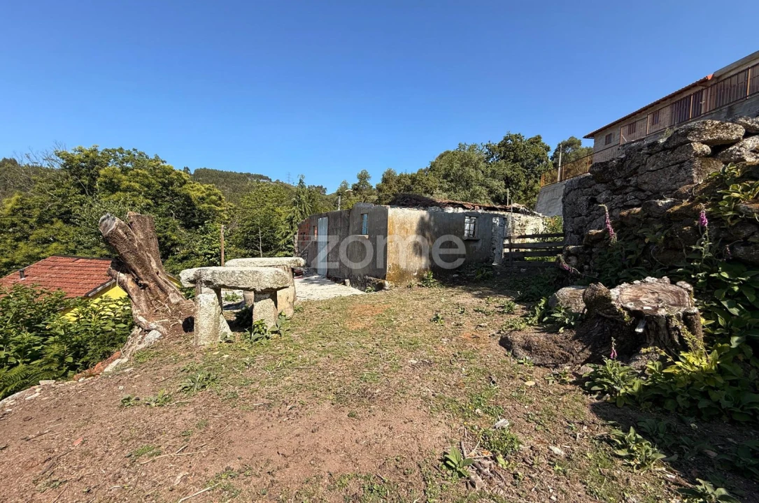 Moradia T2 para Venda em Tabuaças Foto 20