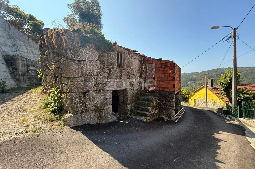 Moradia T2 para Venda em Tabuaças Foto 4