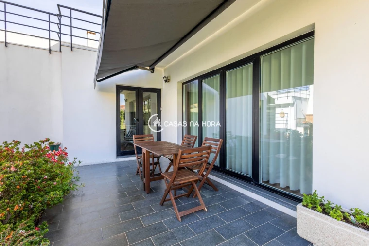 Moradia T3 para Arrendamento em Esmoriz Foto 6