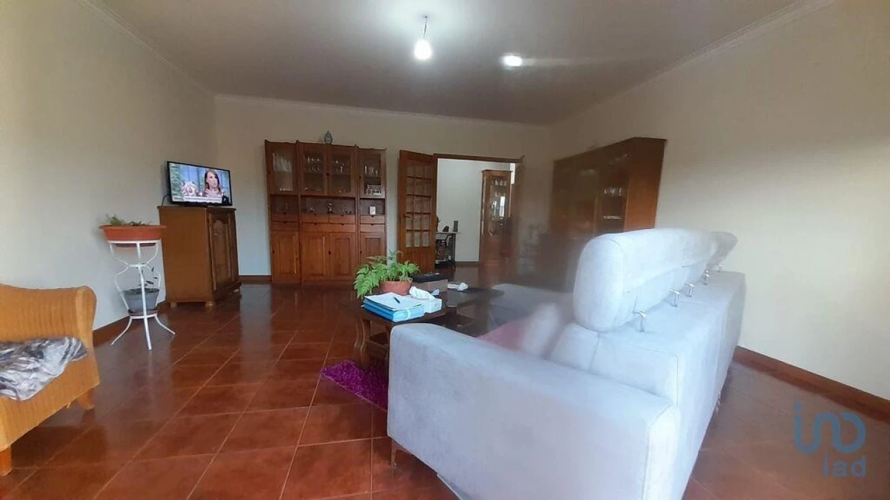 Apartamento T3 para Venda em Delães Foto 4