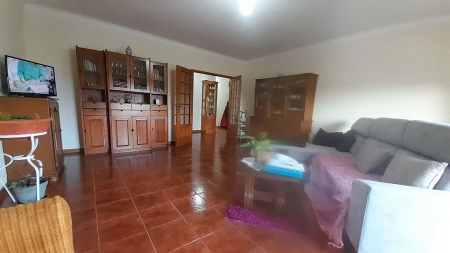 Apartamento T3 para Venda em Delães Foto 21