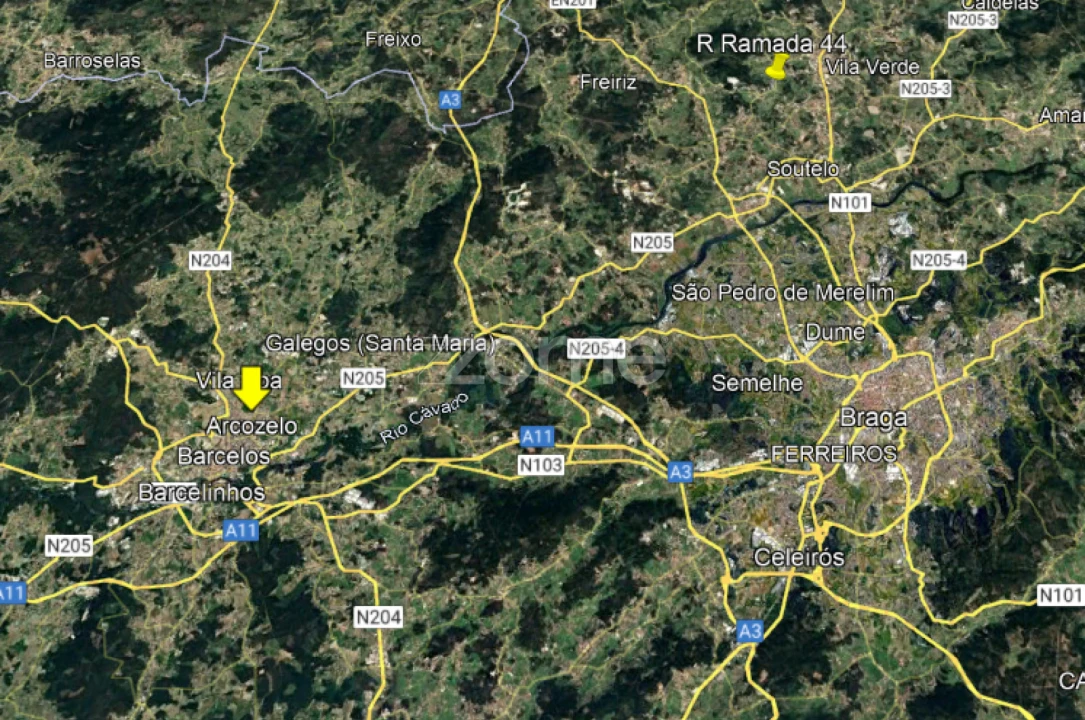 Moradia T3 para Venda em Arcozelo Foto 46