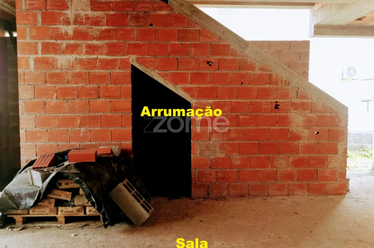 Moradia T3 para Venda em Arcozelo Foto 26